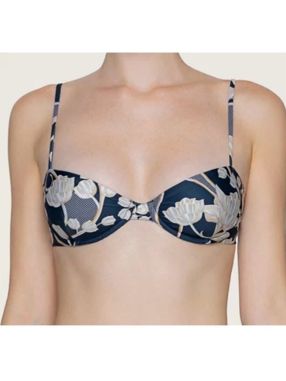 Agua Bendita Perla Underwire Balconette Bra in Navy and Cream